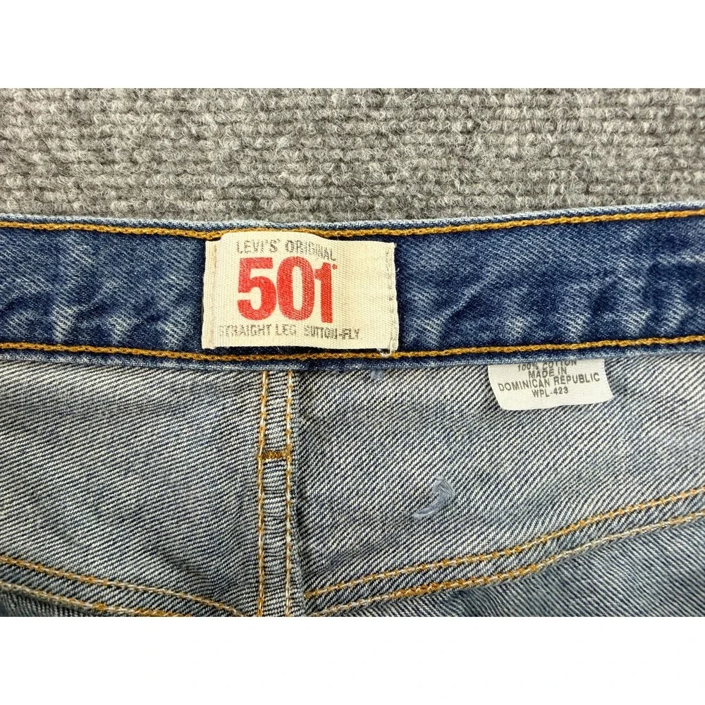 Vintage Levi's 501 Straight Leg Jeans Mens 42x34 Light Blue Wash Button Fly‎